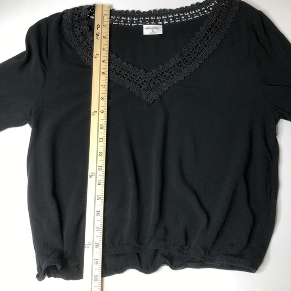 Others Follow Boho Long Sleeve Black Lace V-Neck Hollowed Out Sleeves Size M - Picture 9 of 10